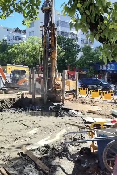 江汉区岩石井